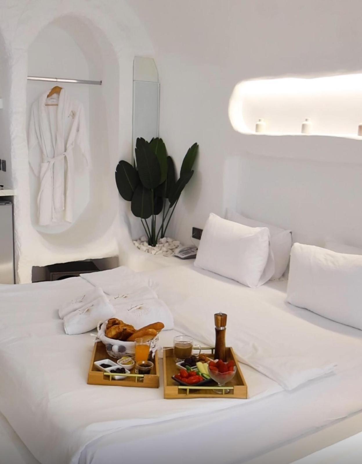 Aqualand Hotel & Resort Батрун Экстерьер фото